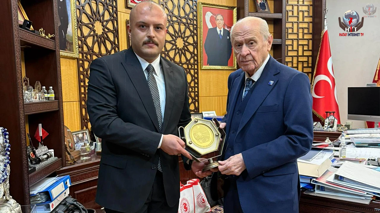 BAŞKAN ÇELİK’TEN BAHÇELİ’YE ANLAMLI HEDİYE