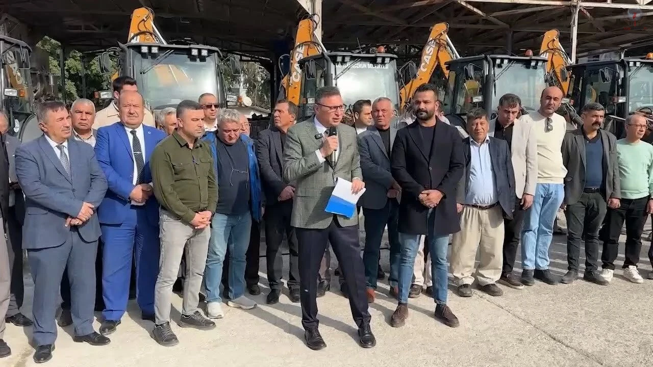 BAŞKAN MEHMET DÖNMEZ 74 ARAÇLIK HİZMET FİLOSUNU TANITTI