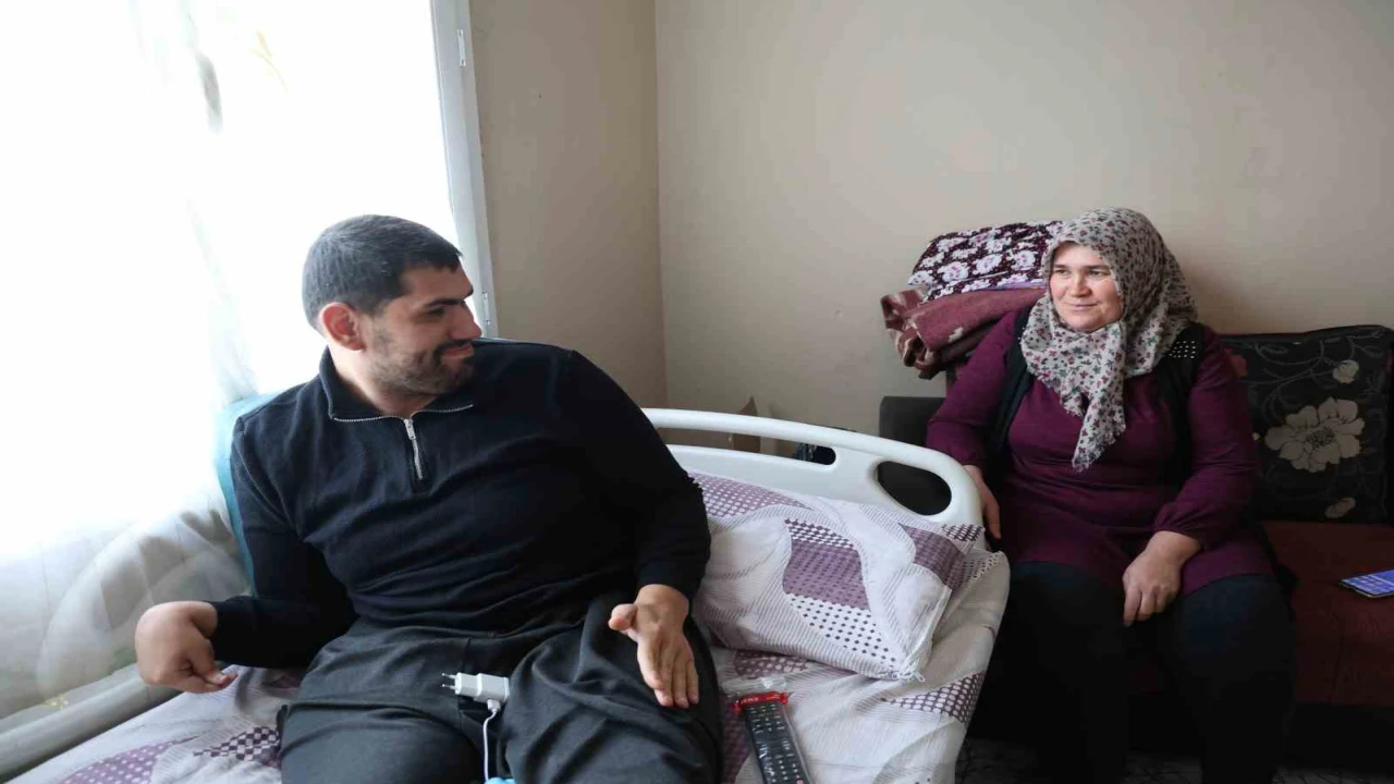 Boynuna batan tel engelli bıraktı, 24 yıldır mutluluk hayalleri kuruyor