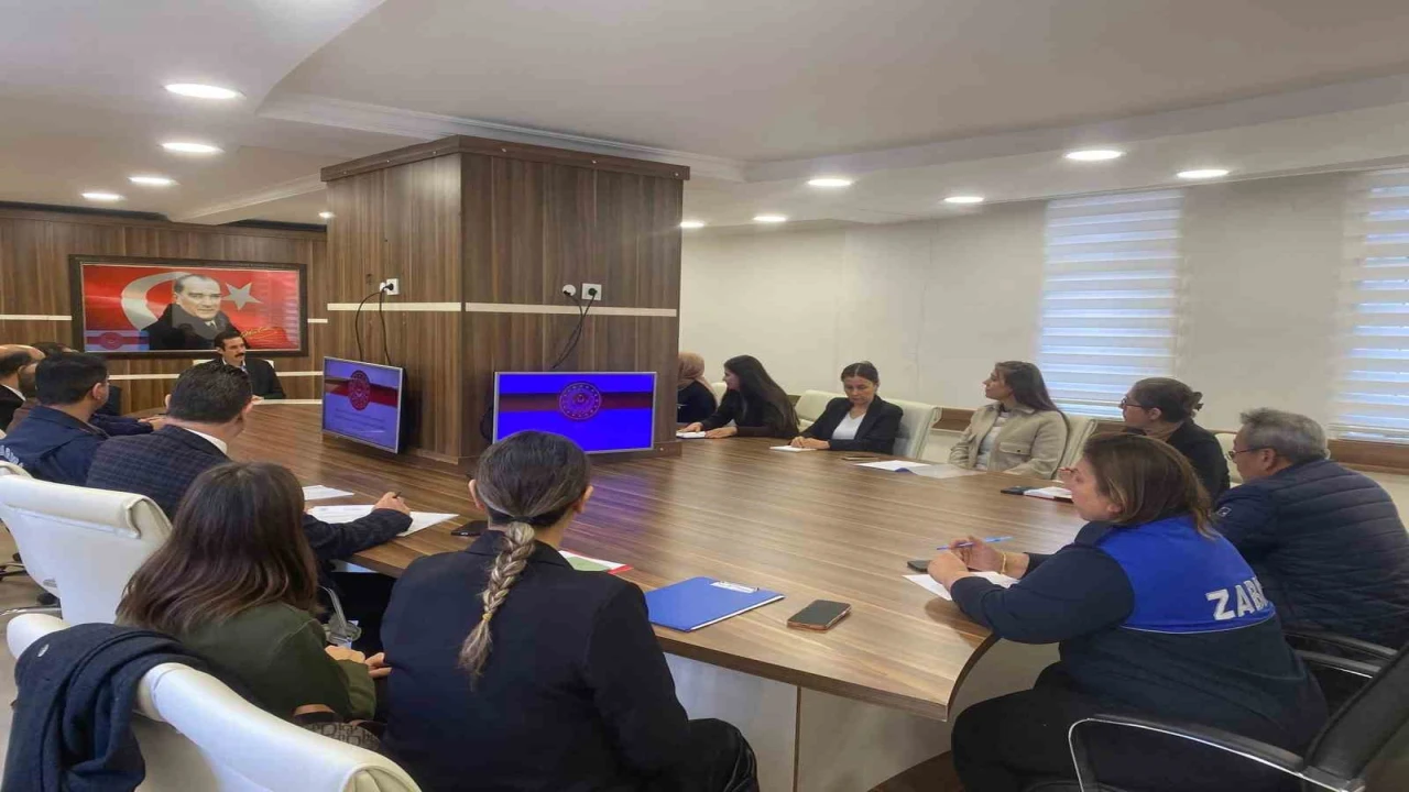 Bozyazıda Kadına Yönelik Şiddet ve Bağımlılıkla Mücadele toplantısı