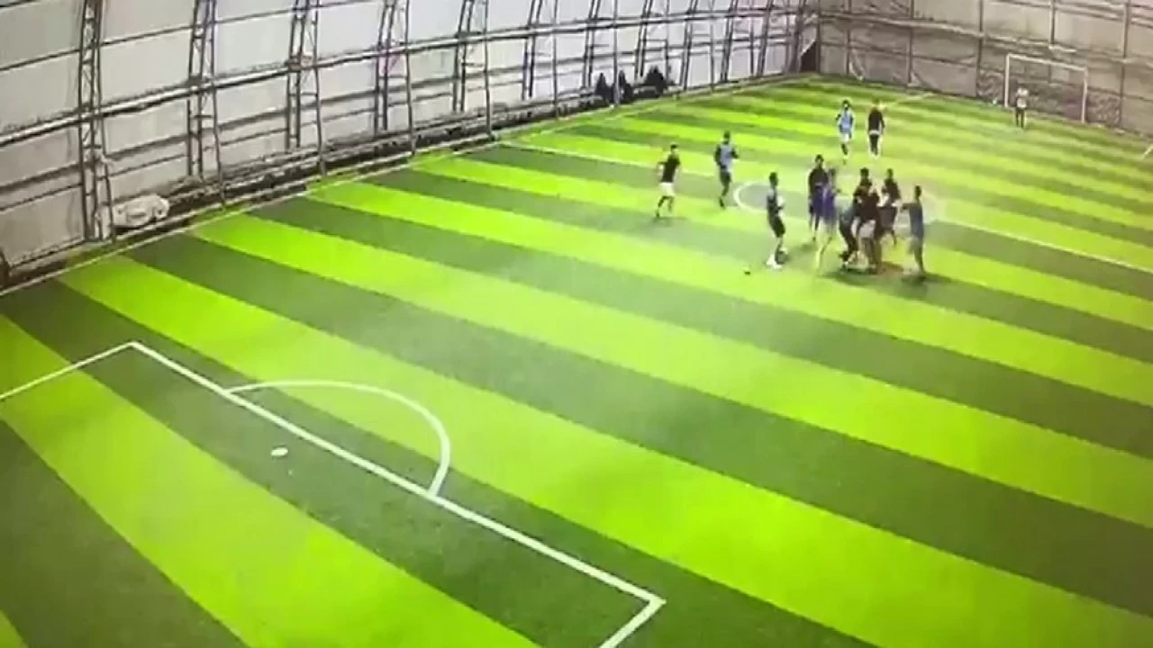 Burdurda halı sahadaki kavgayla ilgili 2 kişi tutuklandı