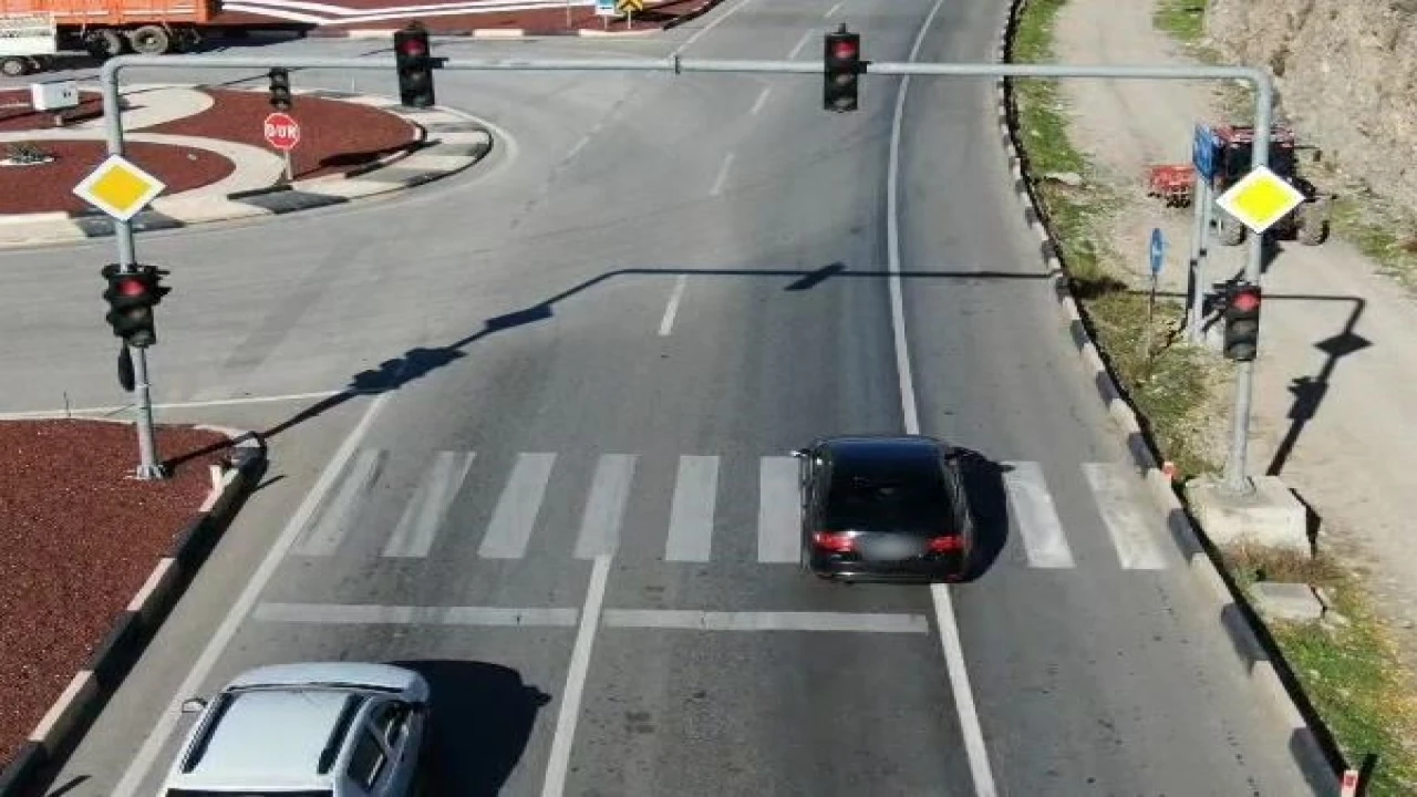 Burdurda polisten trafik denetimi