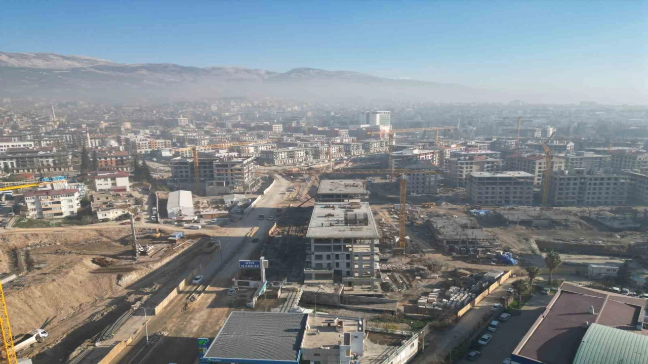 Deprem bölgesinden Bakan Kuruma destek: Böyle şantiye şefine can kurban