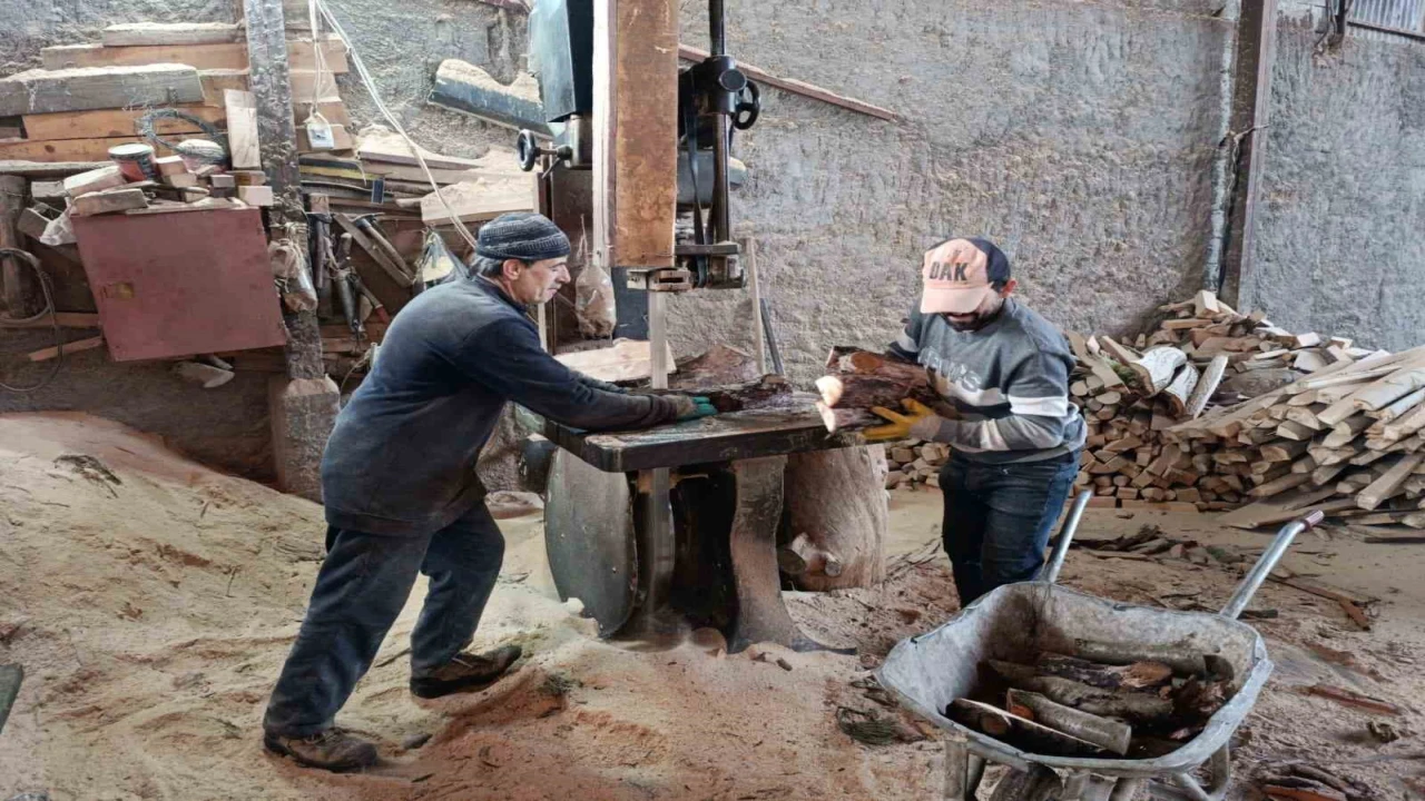 Depremle yenilenen konutlar doğal gazlı olunca mahrukatçılarda durgunluk yaşanmaya başladı
