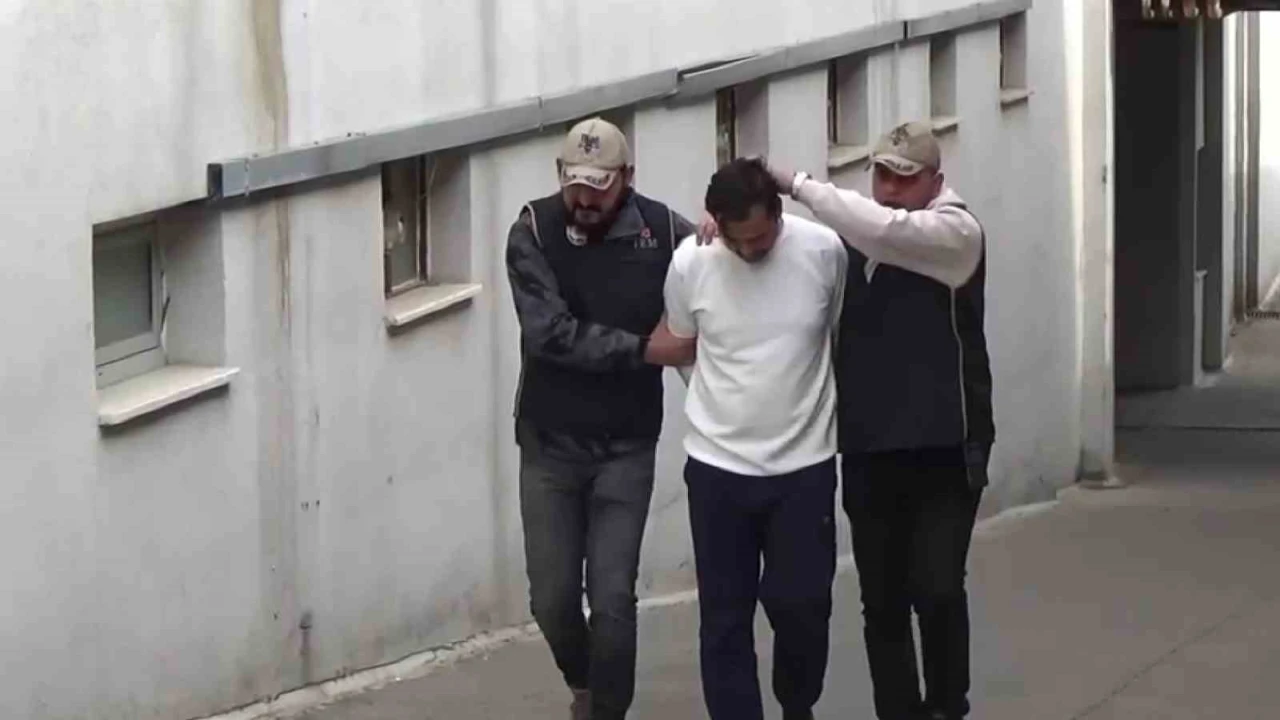 FETÖ firarisi ihraç icra müdürü Adanada yakalandı