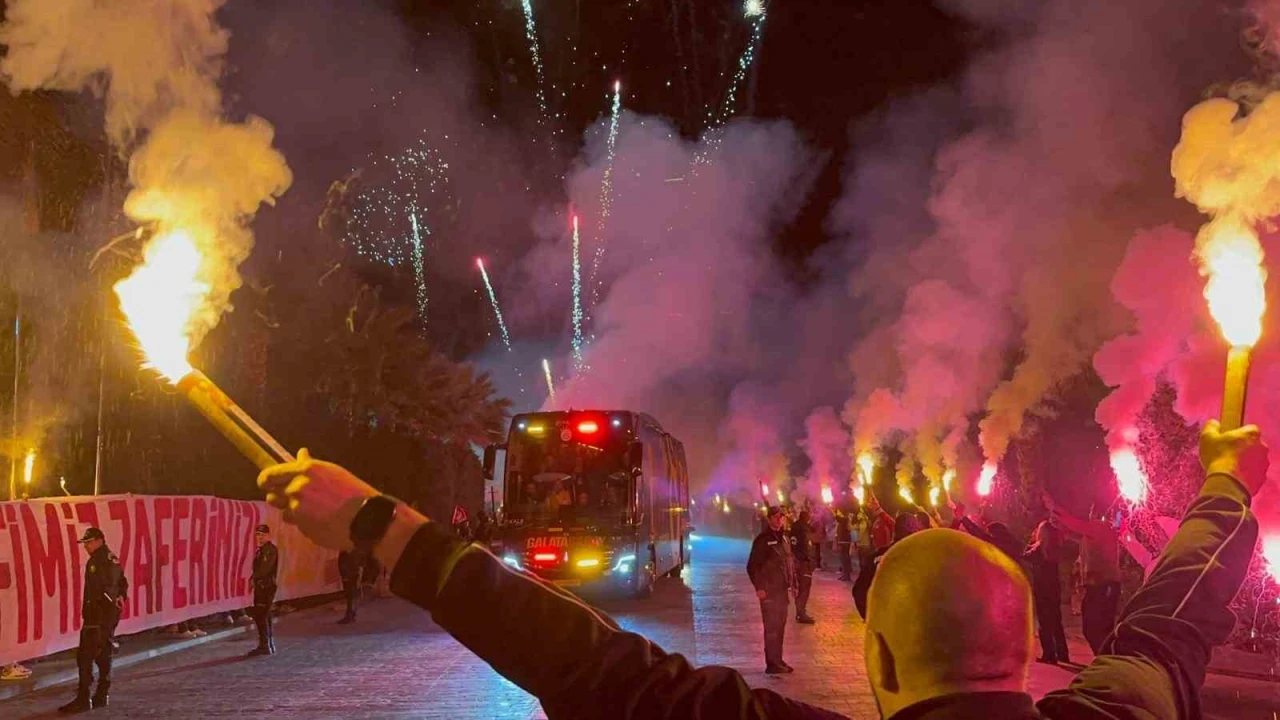 Galatasaray, Antalyada Şampiyonlar Ligi müziğiyle karşılandı