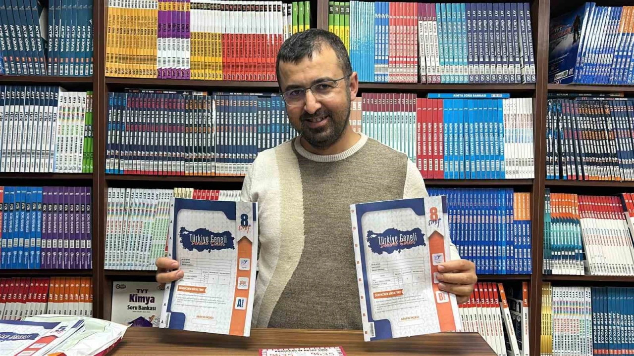 Hatayda depremzede öğrencilere 8 bin ücretsiz deneme kitapçığı dağıtıldı