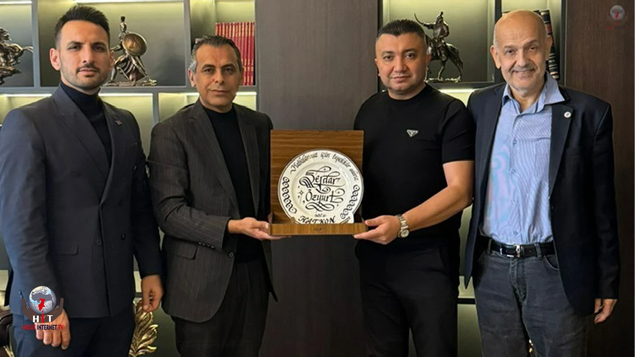 HATKON'DAN ÖZYURT’A TEŞEKKÜR PLAKETİ