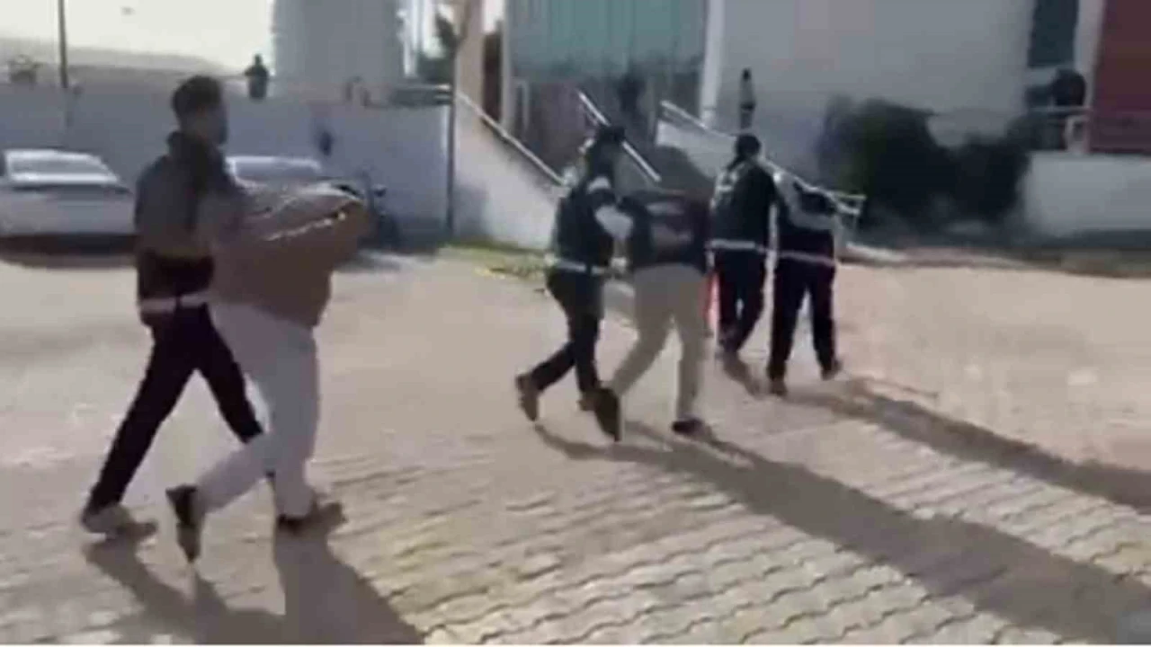 İskenderunda motosiklet hırsızlığı şüphelisi 3 kişi yaklandı