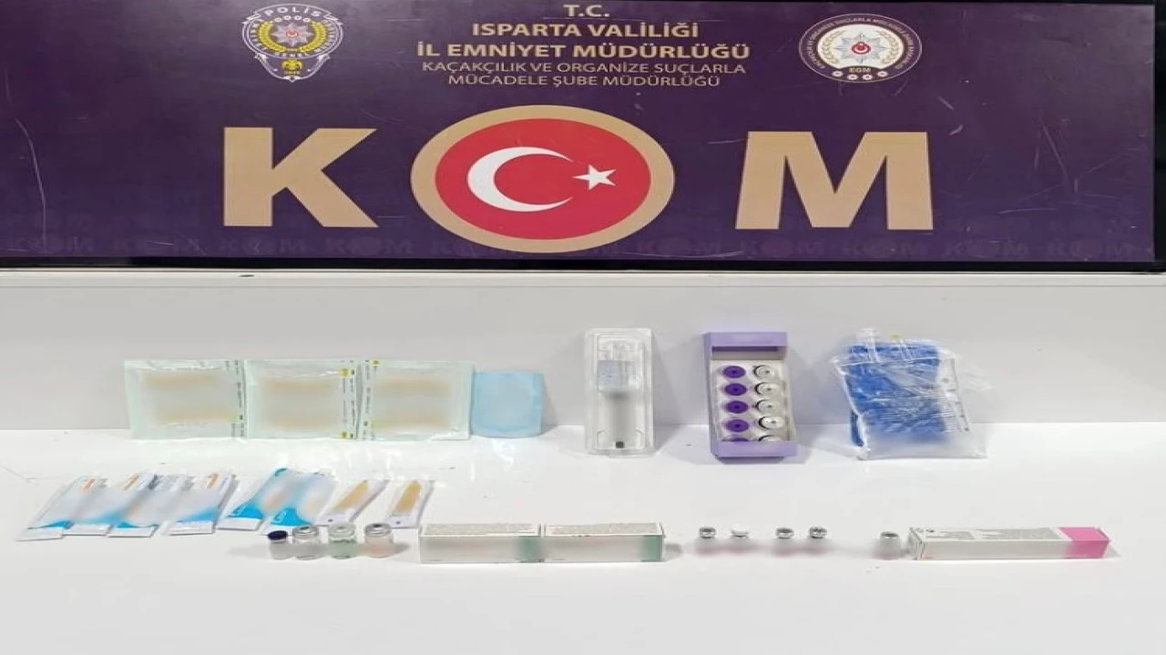 Ispartada kaçakçılık operasyonu: Alkol ve kaçak tıbbi malzemeler ele geçirildi