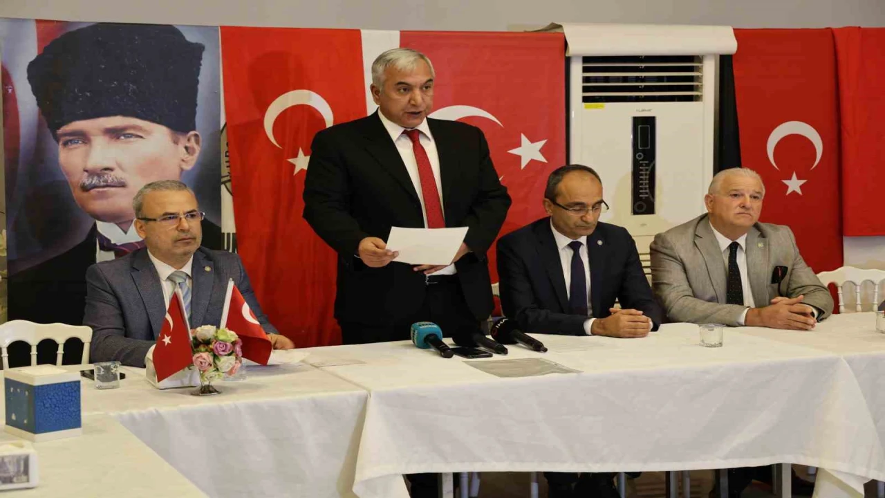 İYİ Partiden 5 ilçe başkanı istifa etti