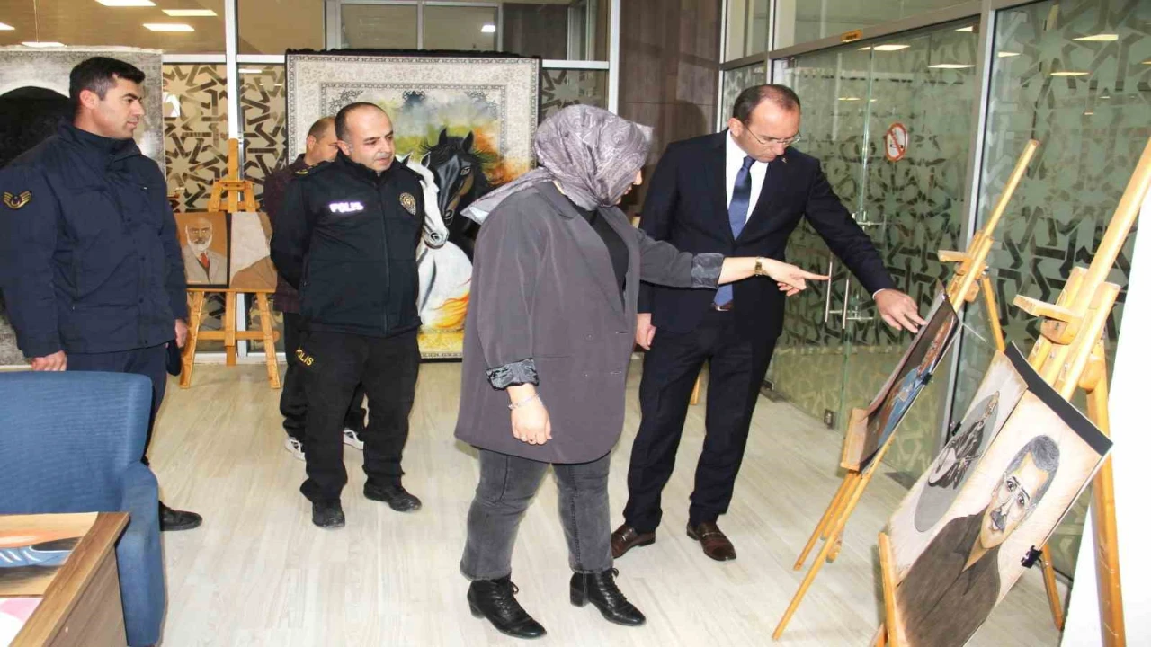 Kahramanmaraşta halıdan tuvale uzanan sergi yolculuğu