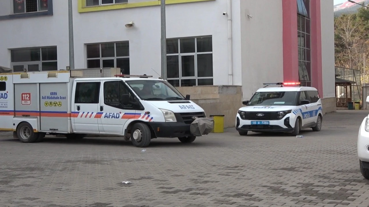 Kahramanmaraşta okulda koku paniği: Yaklaşık 17 öğrenci hastaneye sevk edildi