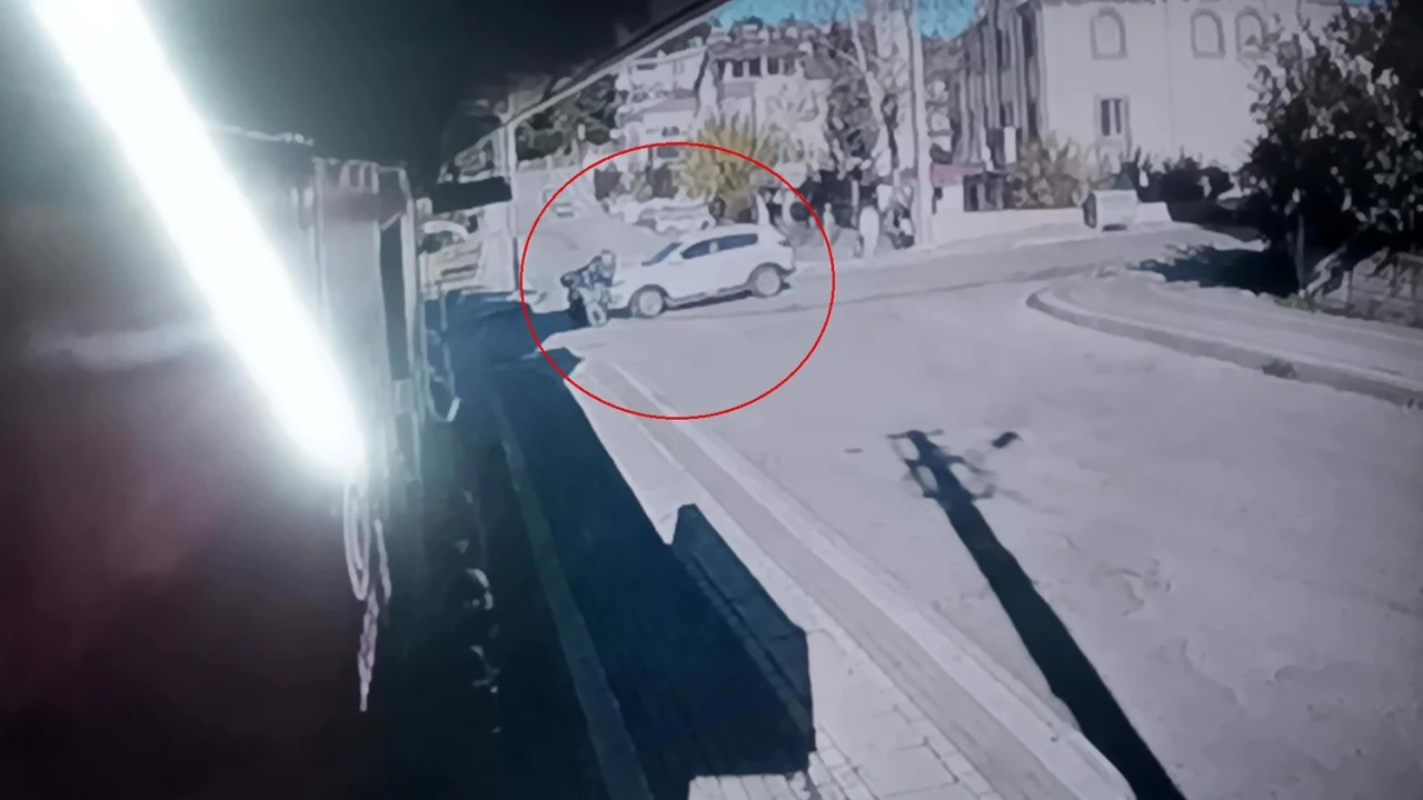 Kavşağa giren motosikletliyi fark etmeyerek çarptı: 1 yaralı