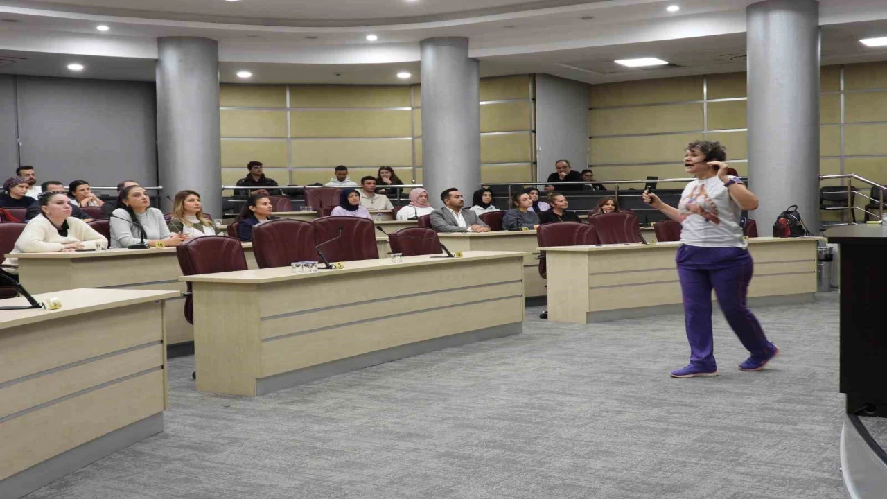 Kepez Belediyesinde personele solunum sağlığı eğitimi verildi