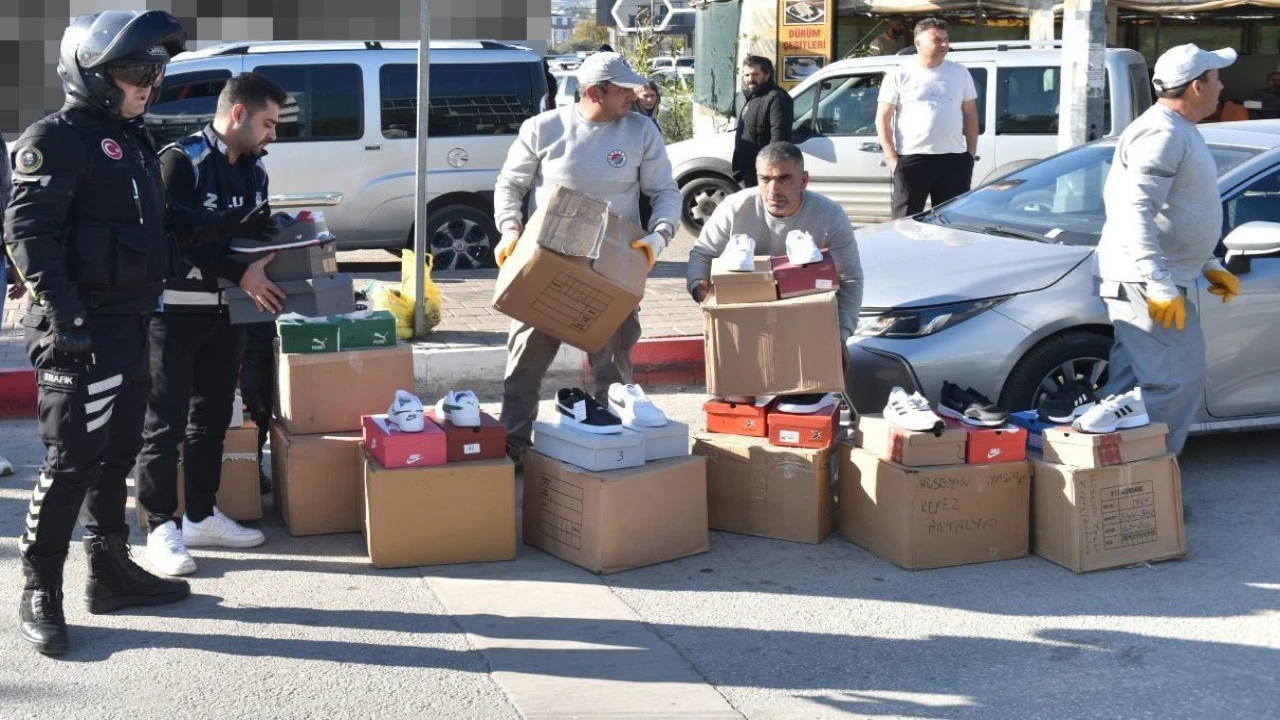 Kepezde yol ve kaldırımları işgal eden 18 işletmeye ceza