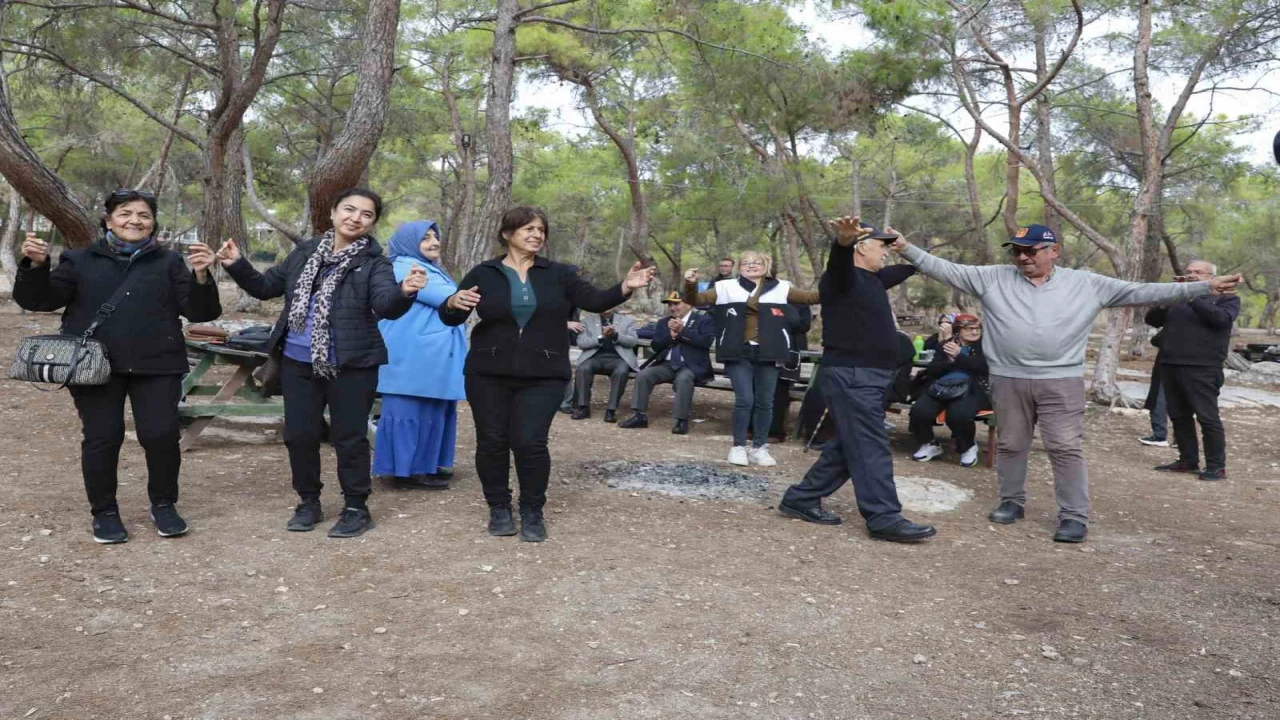 Kıbrıs gazileri ve aileleri piknikte buluştu