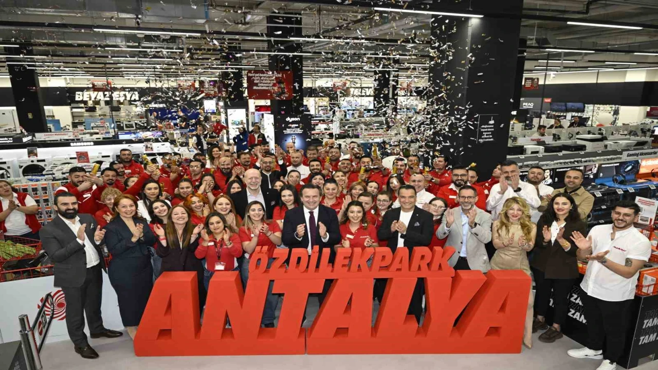 MediaMarkt yılın son mağazasını Antalyada açtı