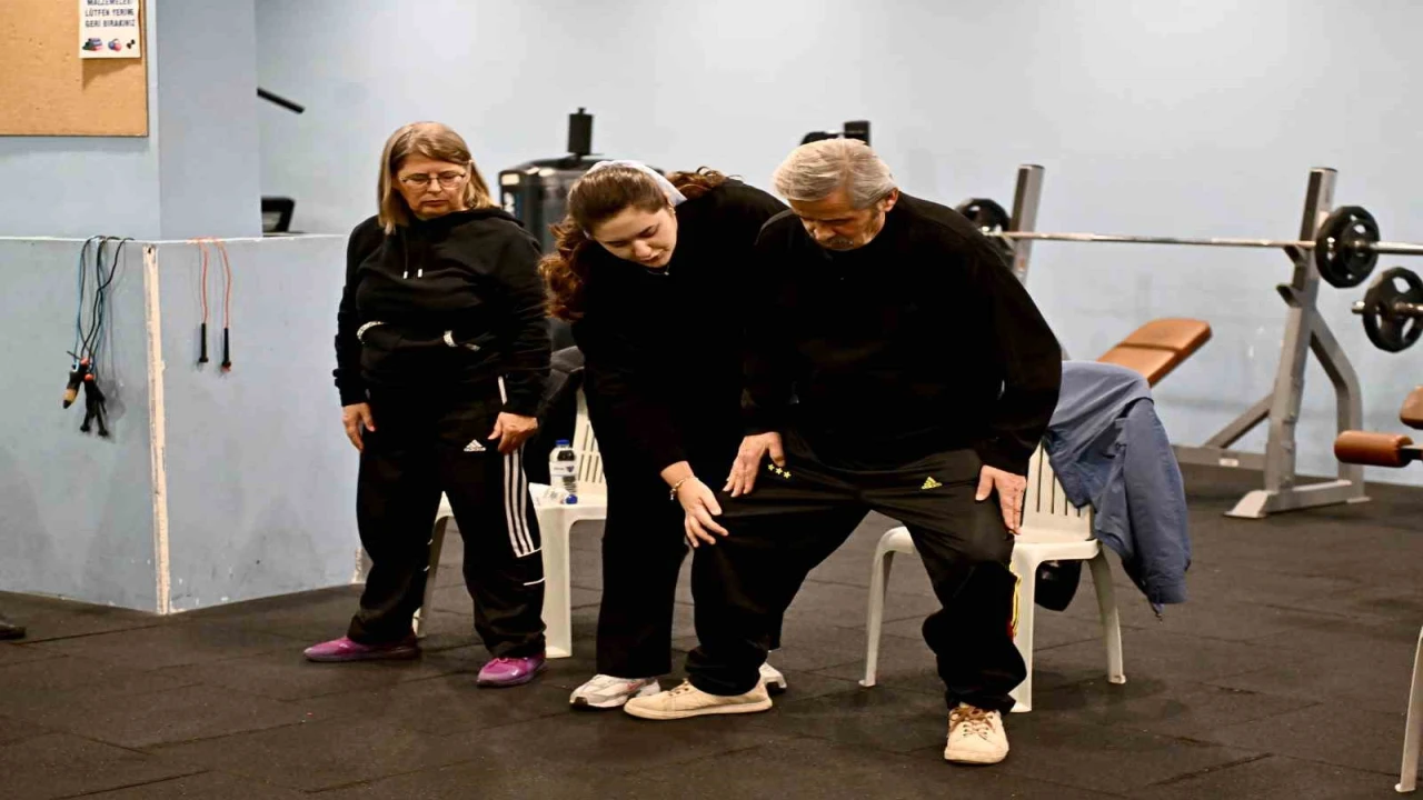 Muratpaşadan parkinson hastalarına destek