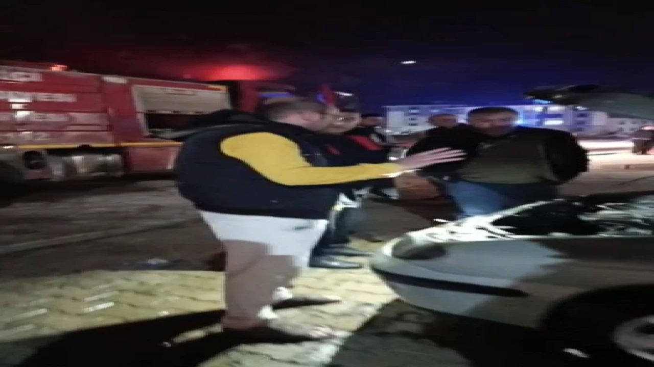 Osmaniyede park halindeki otomobilde yangın