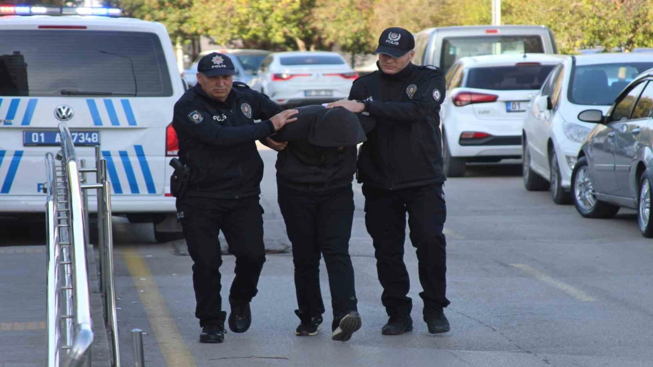 Otobüs şoförüyle motosikletli kadın birbirine girdi: Sürücü adliyeye sevk edildi