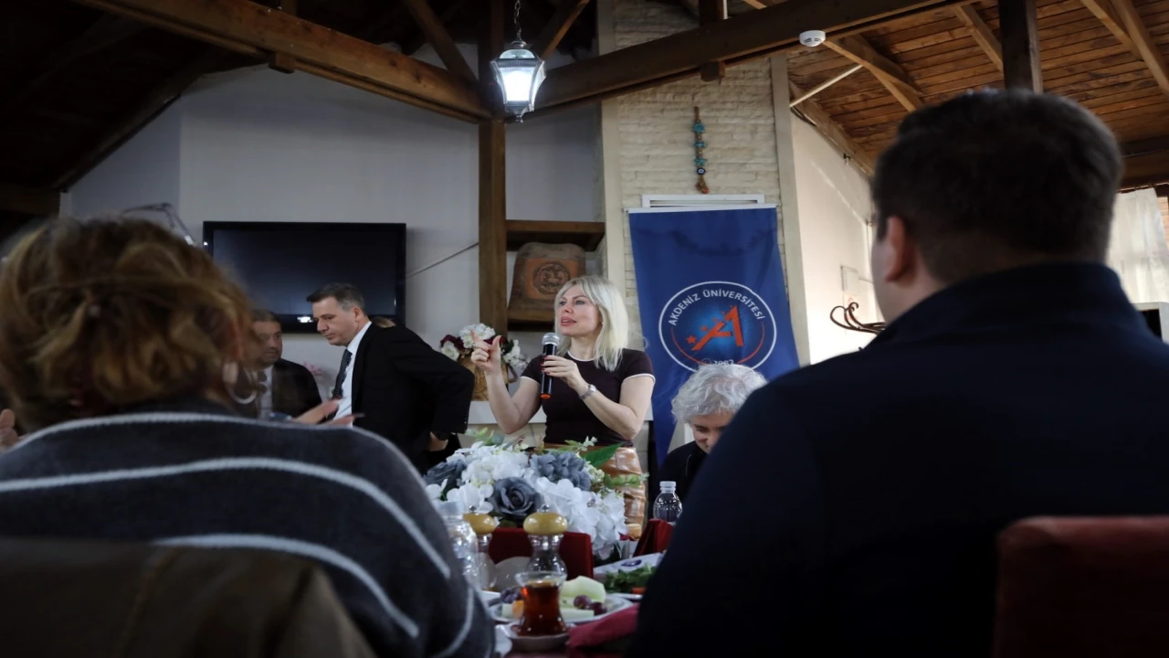 Rektör Prof. Dr. Özkan: Öğrencilerimizi sadece üniversitenin bir parçası olarak değil, bu kurumun nefesi, enerjisi ve geleceği olarak görüyorum