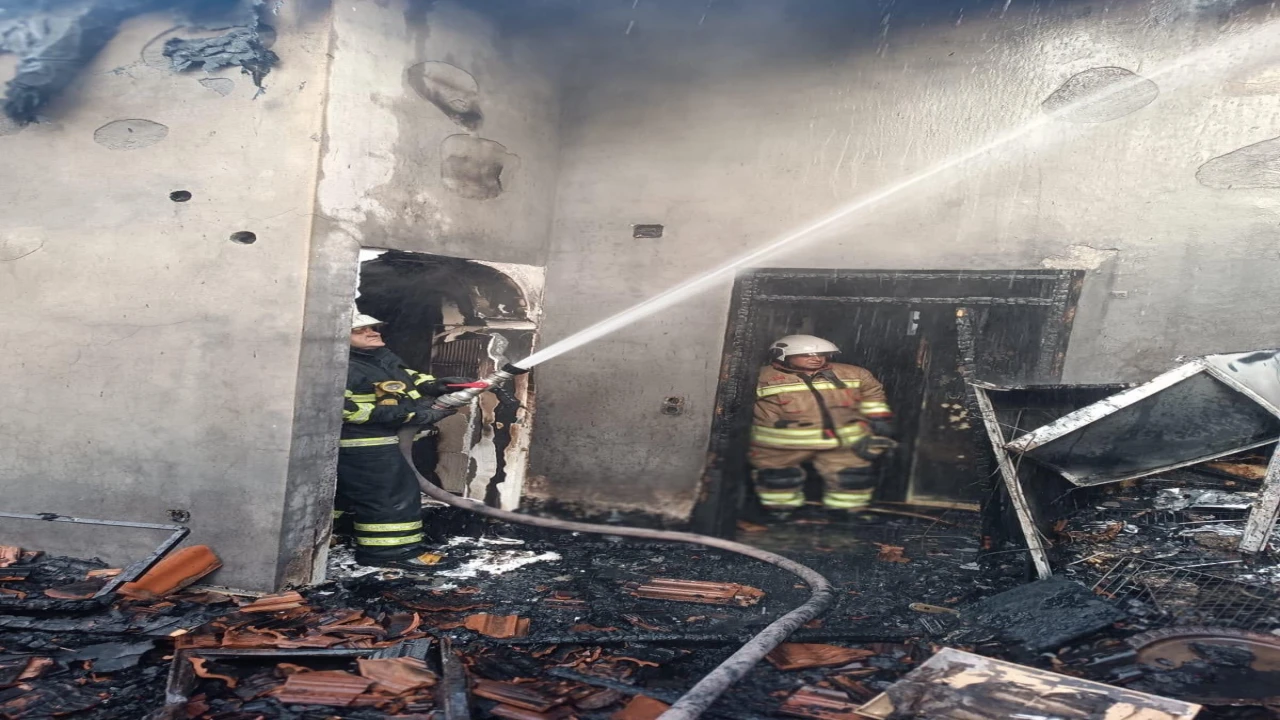 Samandağda ev yangını