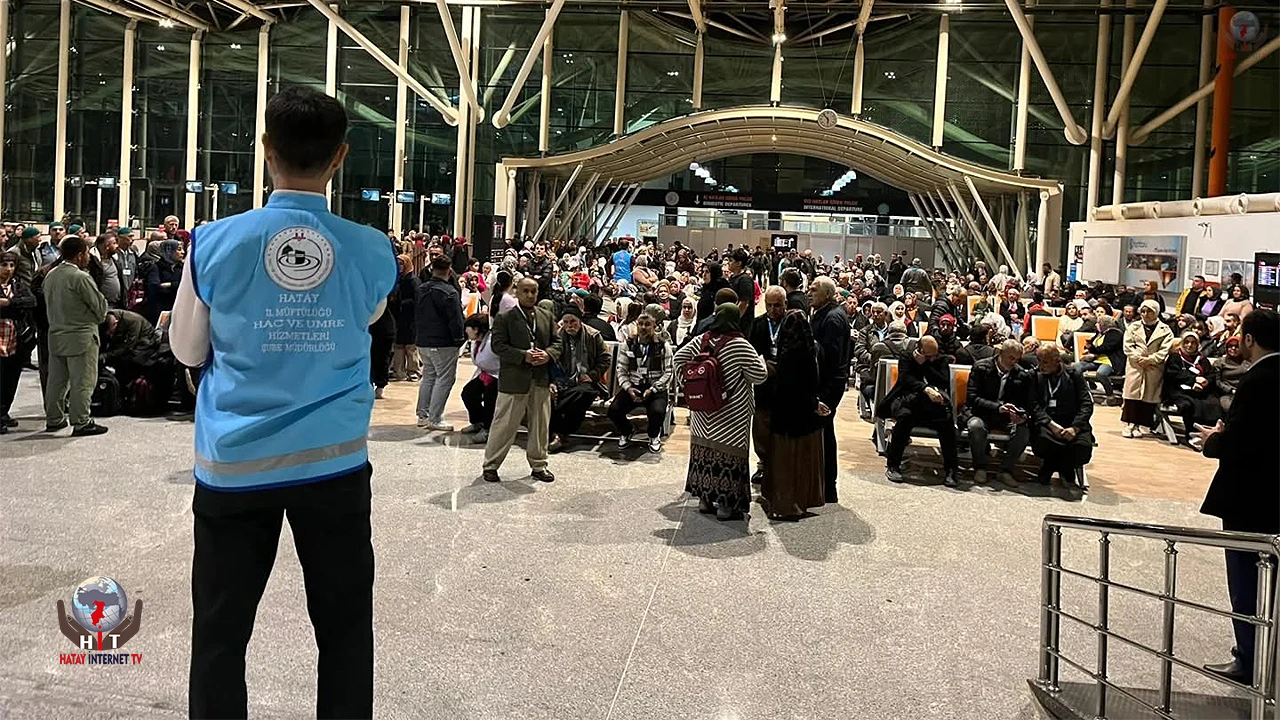 UMRE YOLCULARI DUALARLA UĞURLANDI