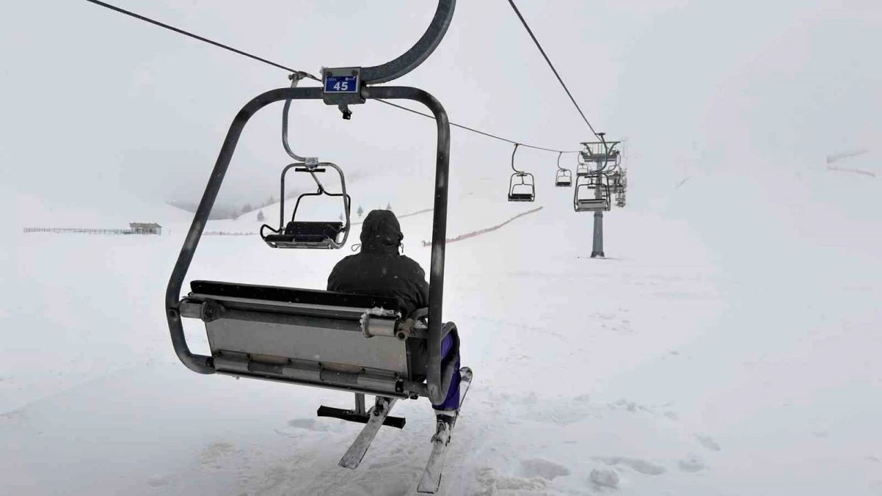 Akdenizin kayak merkezi Yedikuyulara ilgi yoğun