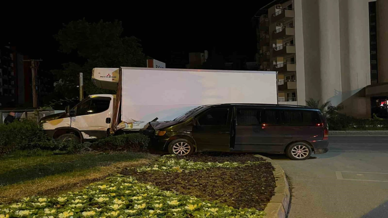 Alanyada kavşakta kaza: 1 yaralı