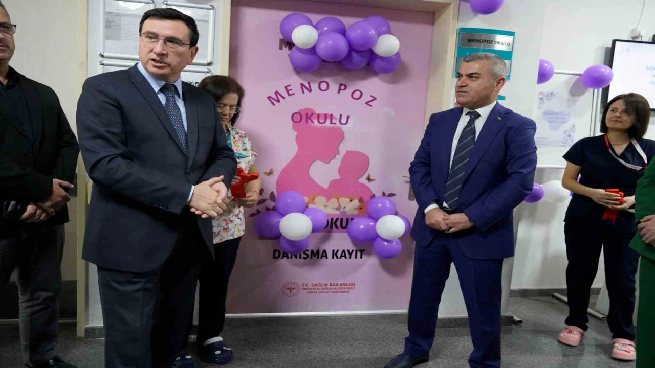 Antalyanın ilk ‘Menopoz Okulu Kepez Devlet Hastanesinde açıldı