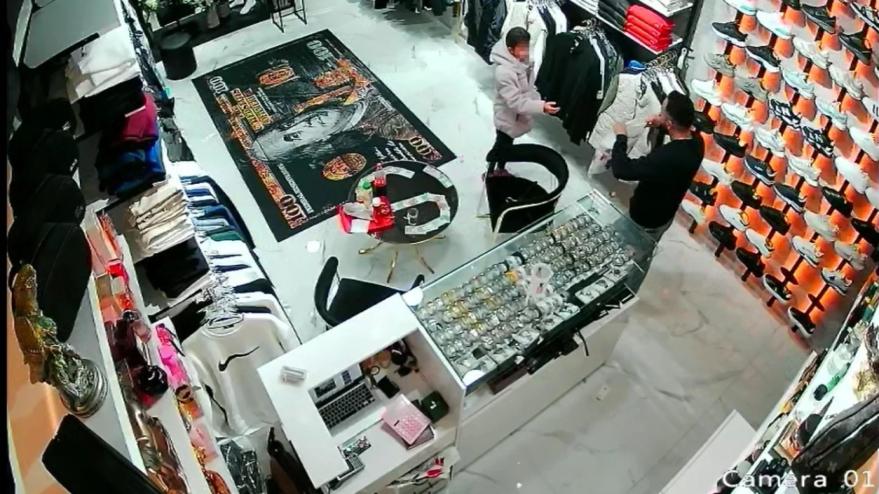 Babasına doğum günü hediyesi için 100 TL ile mağazaya girdi, mutluluğu Türkiyenin mutluluğu oldu