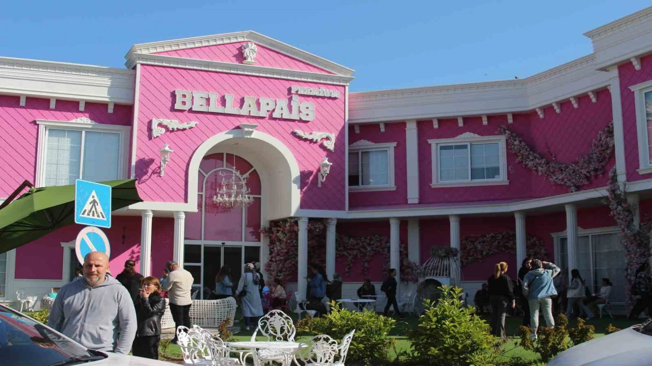 Binlerce kişiyi dolandırdığı iddia edilmişti: Güney Afrikada güzellik merkezi açmış