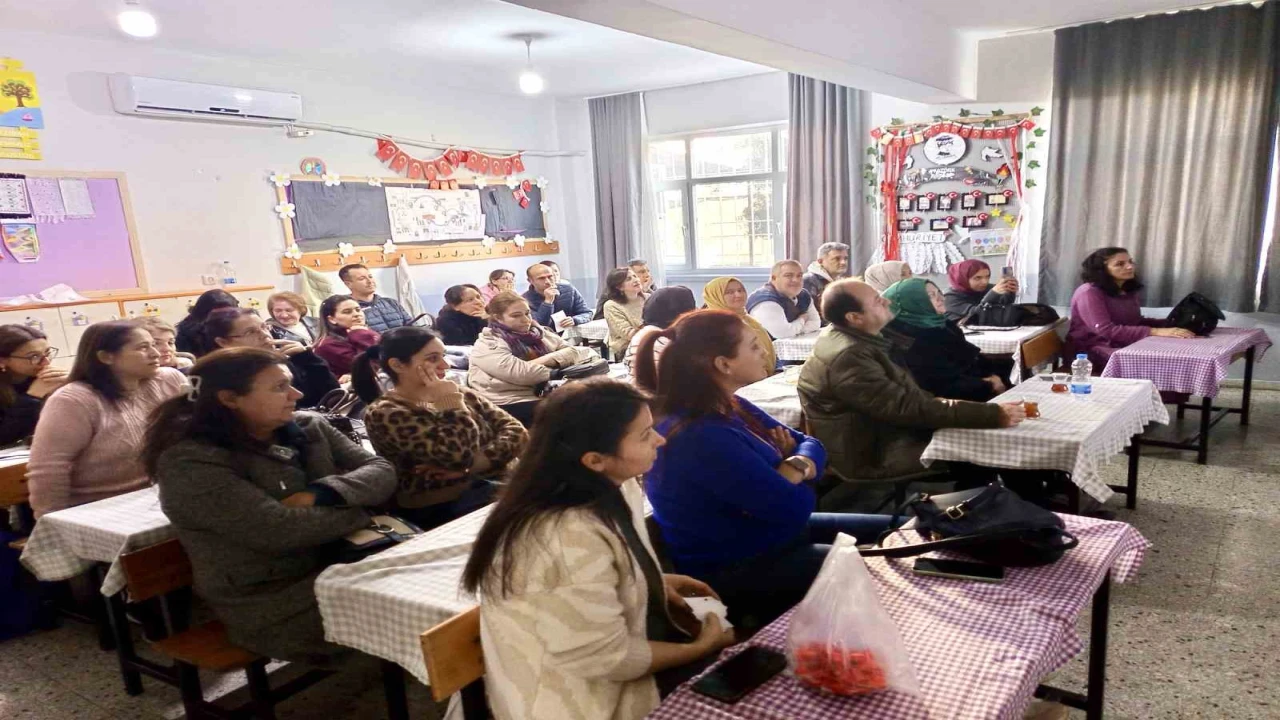 Bozyazıda öğretmenlere çocuklarda vücut sağlığı ve doğru postür eğitimi verildi