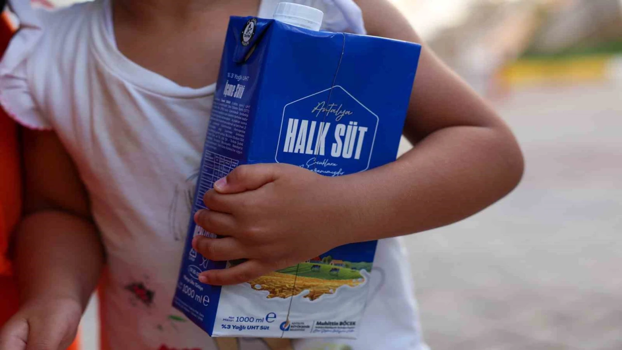 Büyükşehirden çocuklara 773 bin 400 litre süt desteği