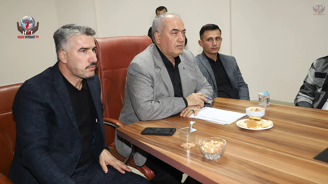 ÇOLAK: BEN GENÇLERİN ABİSİYİM