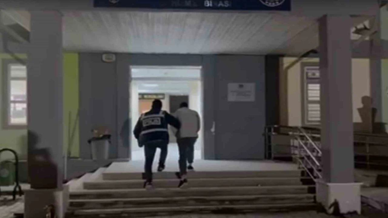 Defnede hırsızlık suçundan yakalanan 2 şahıs tutuklandı