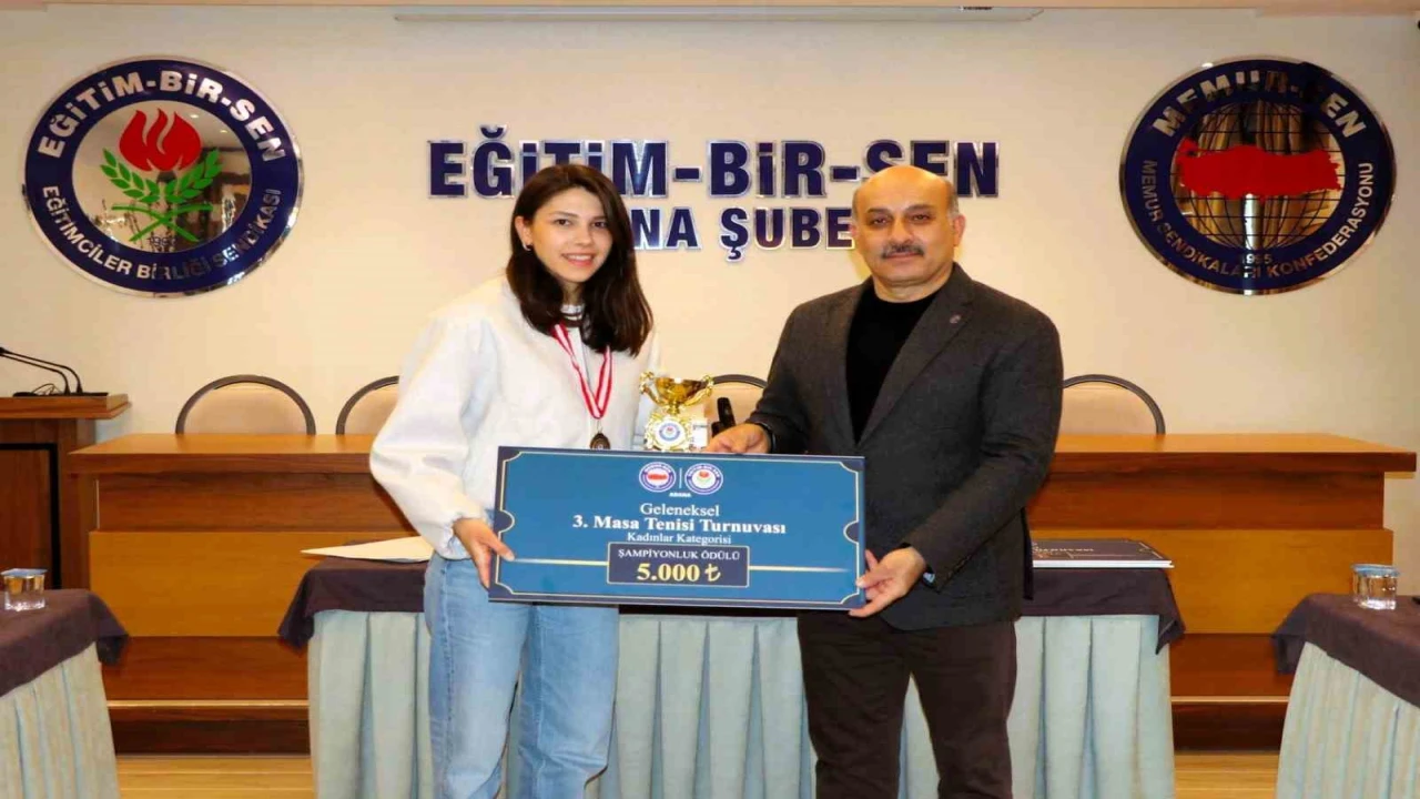 Eğitim-Bir-Senden ödüllü 2. Masa Tenisi Turnuvası: Adanada raketler dostluk için sallandı