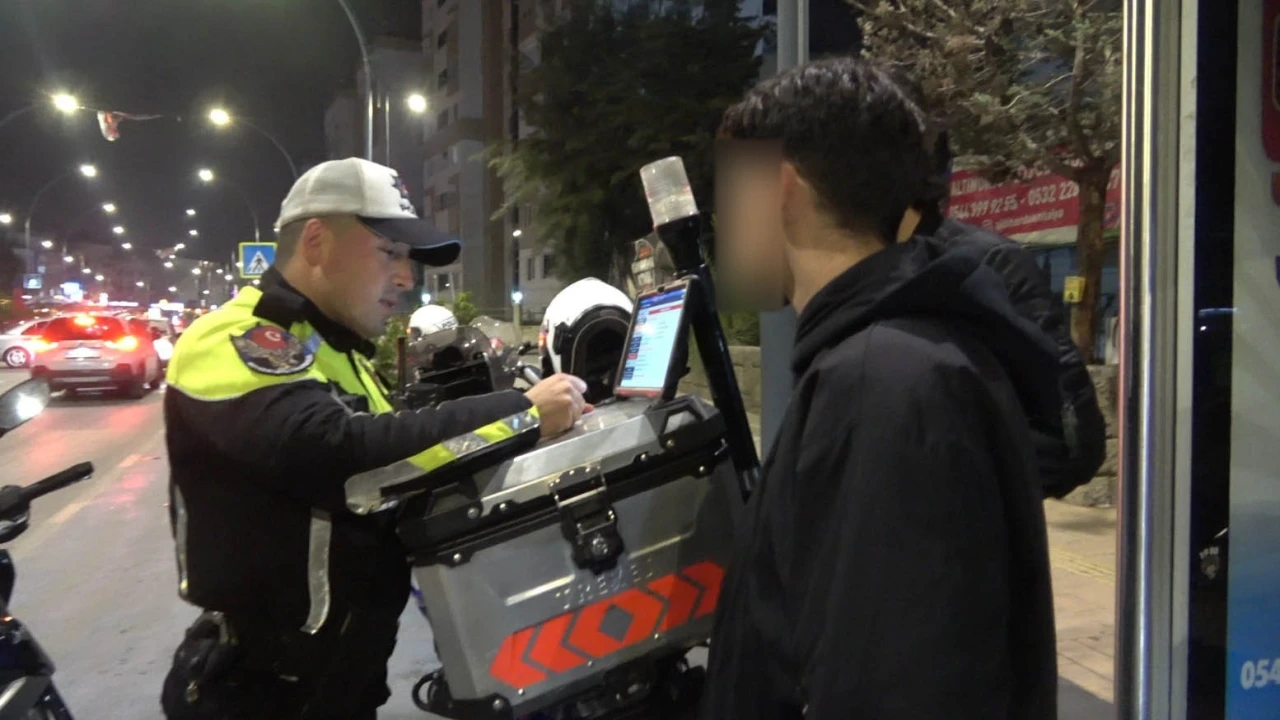 Ehliyet yetersizliği gerekçesiyle ceza yiyen üniversite öğrencisi: Şu an duygu falan kalmadı bende, bu borcu nasıl ödeyeceğimi düşünüyorum