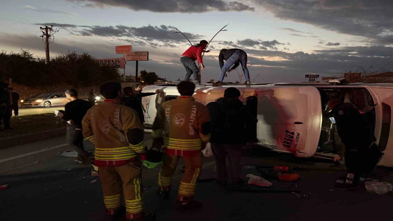 Hataydaki zincirleme trafik kazasında yaralı sayısı 18e yükseldi