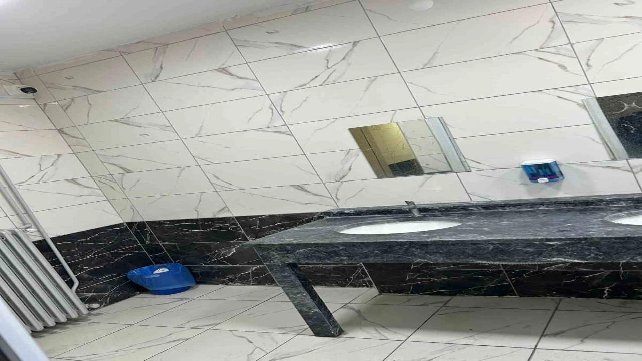 Ispartada öğrenci tuvaletlerine kamera yerleştirildi, Milli Eğitim inceleme başlattı