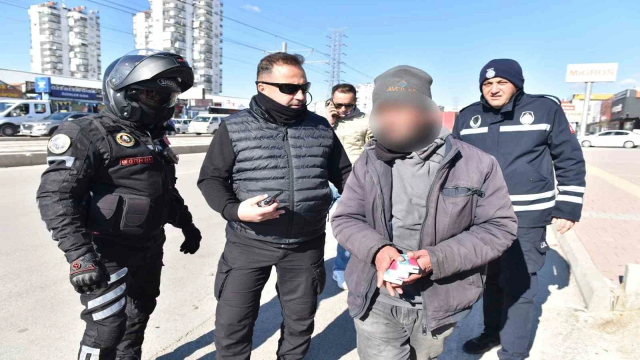 Kepezde seyyar satıcı ve dilencilere operasyon