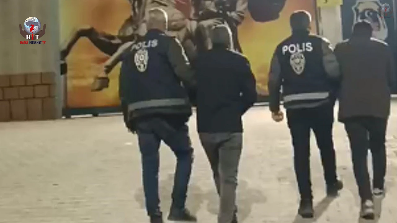 Kumluda otodan hırsızlık şüphelileri tutuklandı