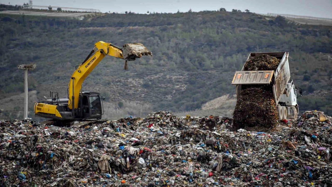 Mersin Büyükşehir, atıktan 117 bin megavat elektrik enerjisi üretti
