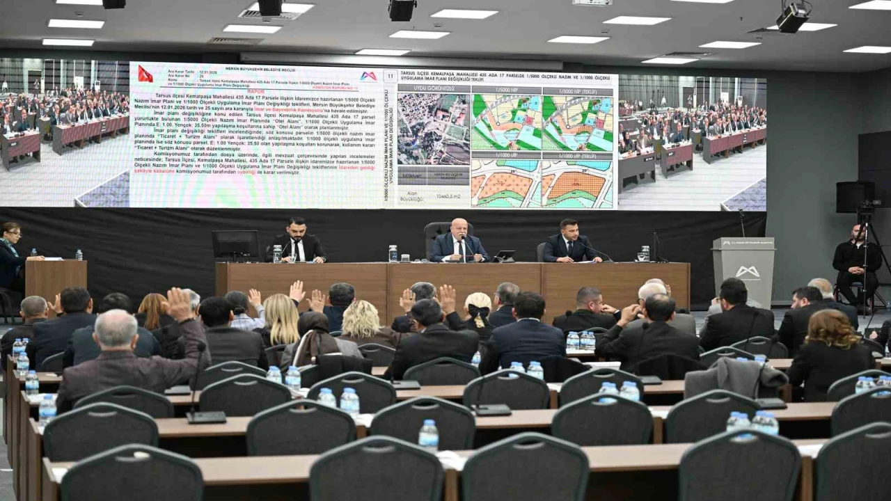 Mersin Büyükşehir Meclisinde 2,5 milyar TLlik borçlanma tartışıldı