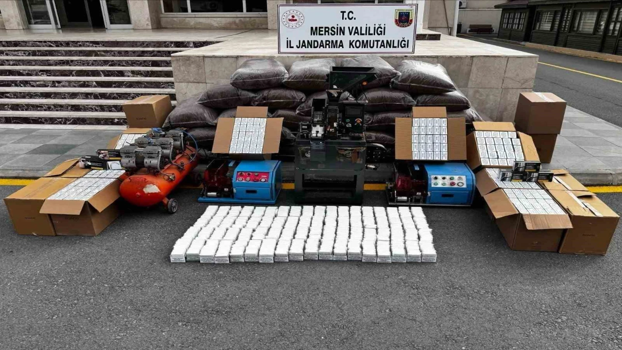 Mersinde kaçak tütün ve makaron ele geçirildi