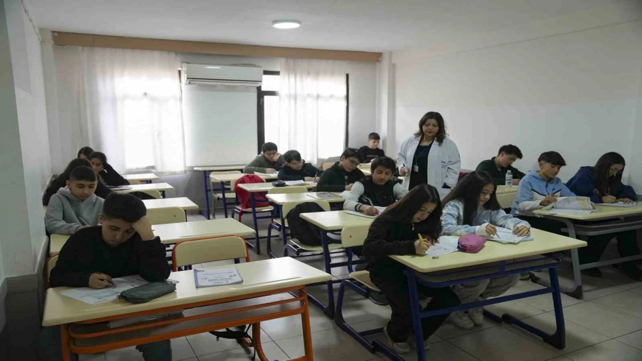 Mersinde öğrencilere ücretsiz eğitim desteği