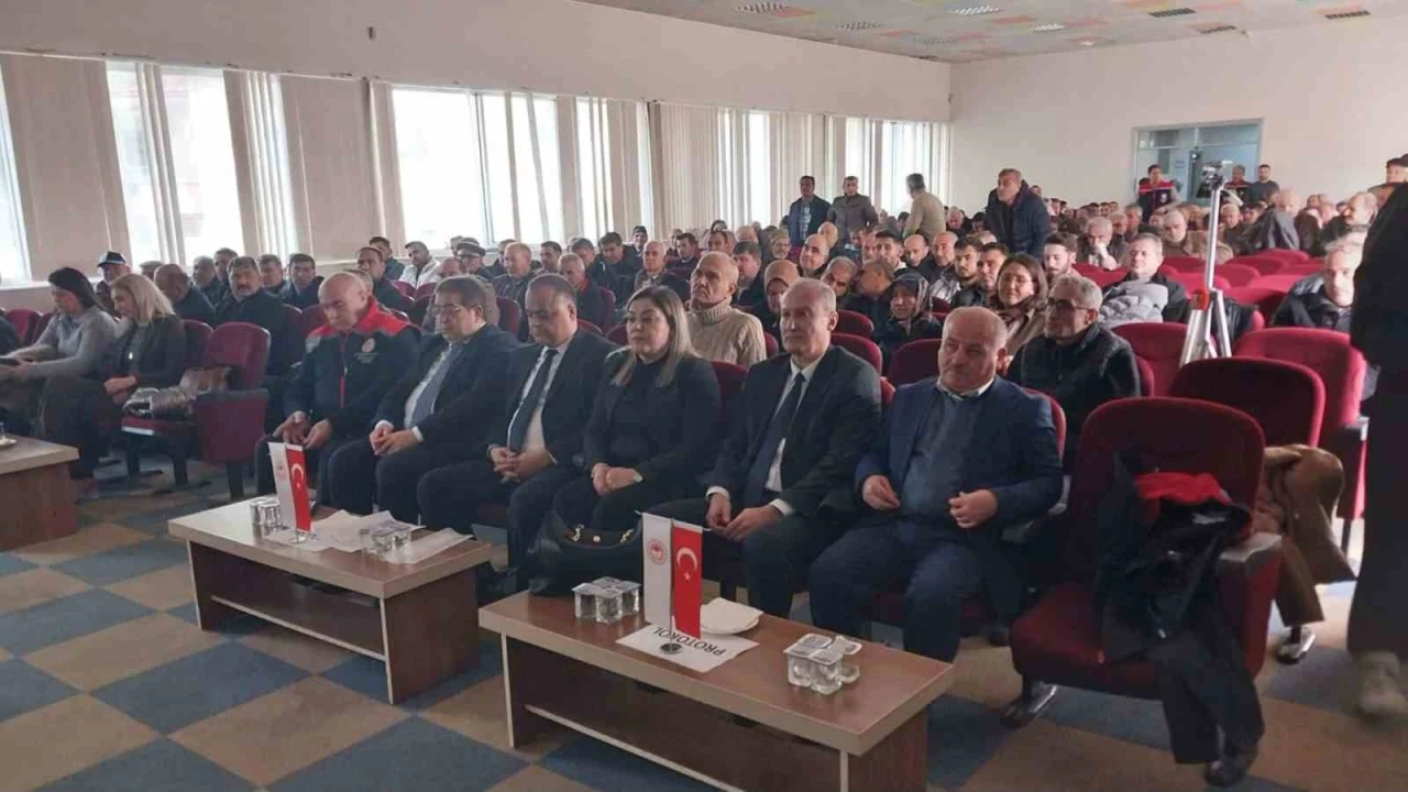 Mutta kayısının geleceği masaya yatırıldı