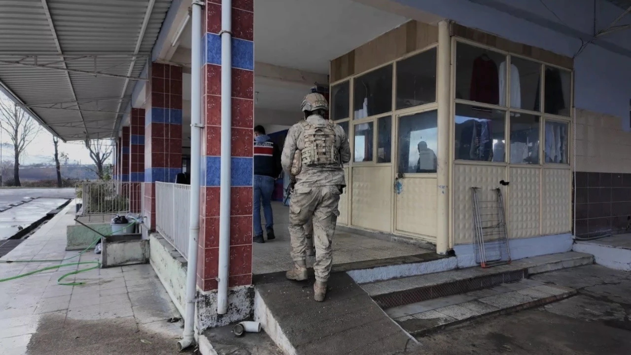 Osmaniye merkezli kaçakçılık operasyonunda 5 tutuklama