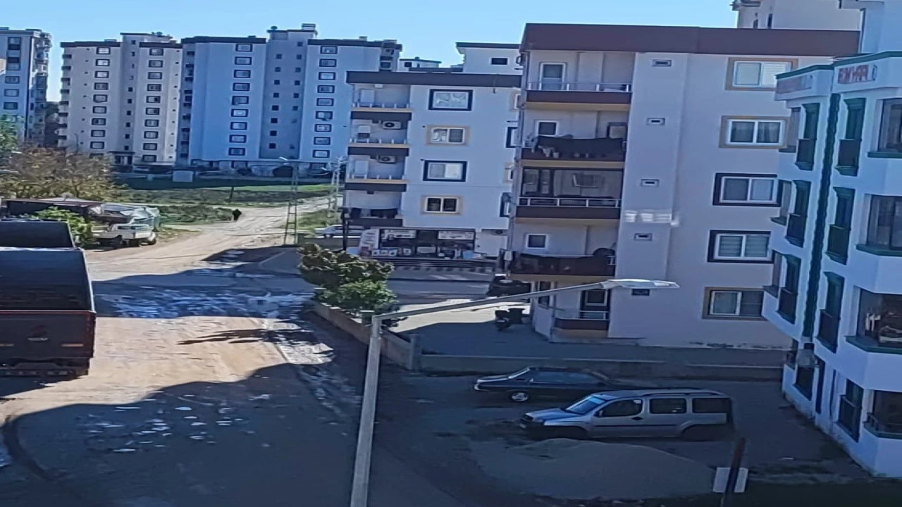 Osmaniyede 5. kattan merdiven boşluğuna düşen adam hayatını kaybetti